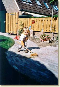 20060930-01 Vegen na het spelen in de zandbak